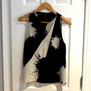 Like new - sleeveless blouse